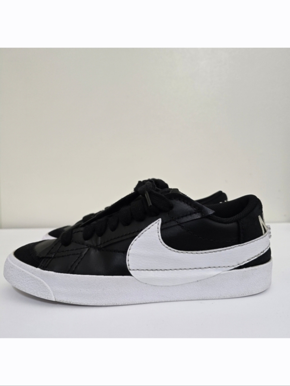NIKE Blazer Low 77 Jumbo women's size‎ 10 Black DQ1470-002 Shoes